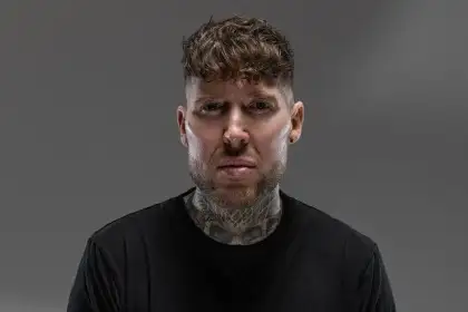 ben nicky grey background
