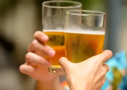 beers toasting