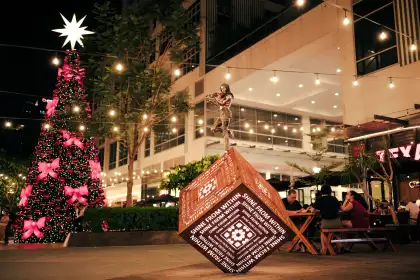 Christmas tree art in BGC