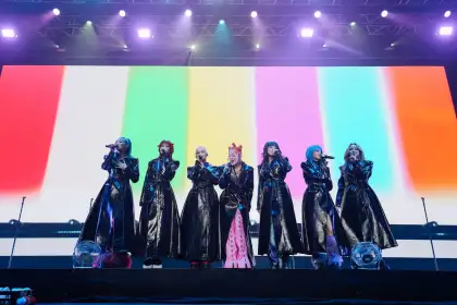 XG performs "LEFT RIGHT"