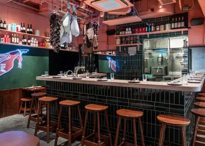 22 Ships Bar Counter