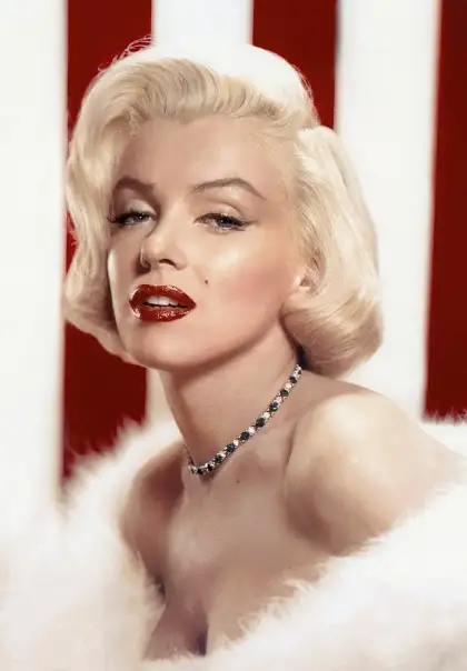 Marilyn Monroe in red lipstick