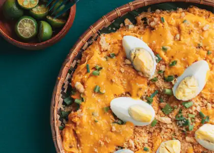 palabok with dark green background