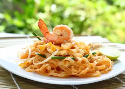 pad thai with shrimp on top