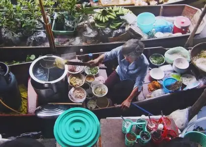 boat noodles in bangkok thailand