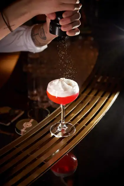 The L'insolito cocktail with verjus foam