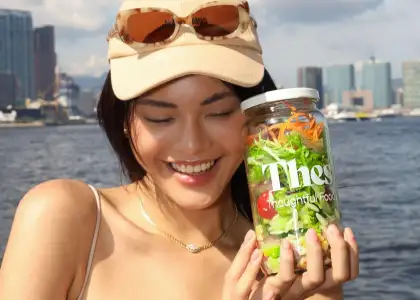 Model with Thesis Jar