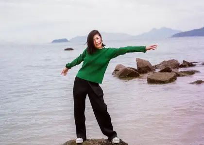 Xiaolin on beach photoshoot