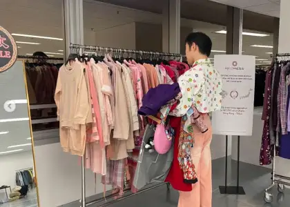 Pop up clothing rack