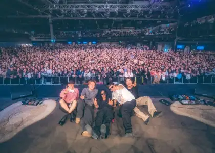 wave to earth in vancouver