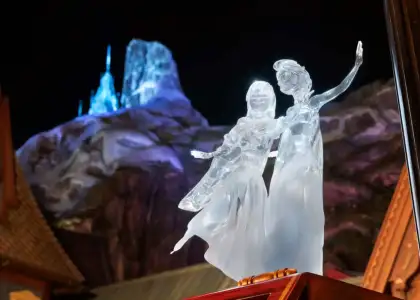 Anna and Elsa Ice sculpture