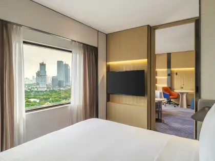 Crowne Plaza Bangkok Lumpini Park