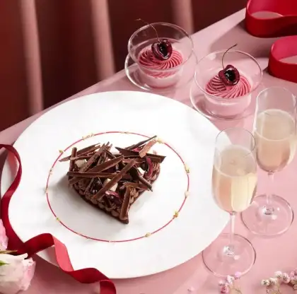 Love Under the Stars – Valentine's Day Champagne Dessert Package