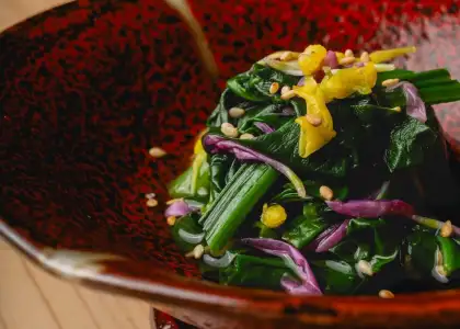 Spinach with chrysanthemum at NIWA Hong Kong