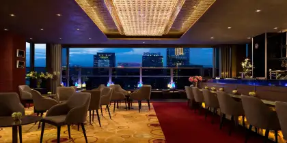 image depiction hotel indigo skybar