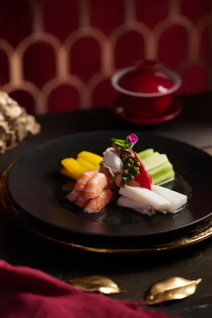 The dish mixes sour and spicy tastes.