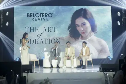 Dr. Ting Song Lim, Dr. Lee Kok Siang, and Dr. Stephen Claudio lead a panel discussion about Belotero® Revive.
