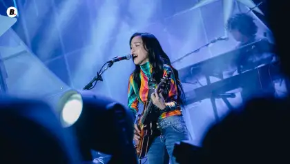 Barbie Almalbis rocking with the crowd at Fusion 2025