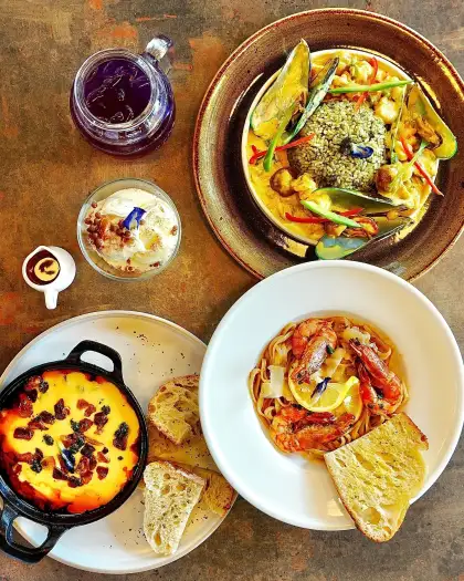 Flossom Kitchen + Cafe