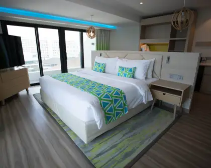 The Premium King Bayview Suite is 62sqm
