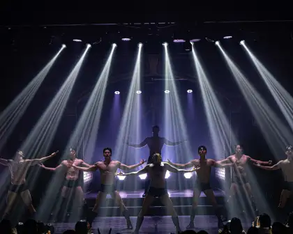 The WILD WILD After Party blends acting, dancing, and charisma throughout the 75-minute show.