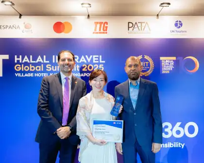 Representatives of the HKTB receive the award from the Halal in Travel Awards 2025