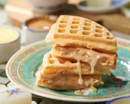 One of the highlights of the buffet: the HK-style Egg Waffle