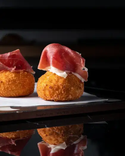 LUZ Bangkok Tapas Bar