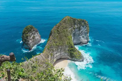 Best Island Destinations in Asia with Direct Flights from Hong Kong