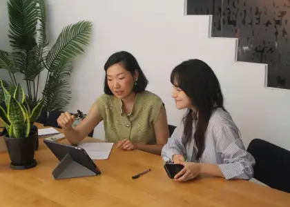 Vivian Seo, Executive Director of the Foundation for Shared Impact (FSI) with a mentor