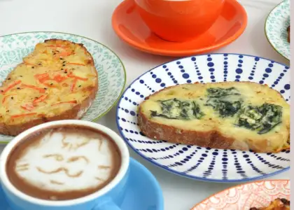 A private chef, Kim Tatel, handmade the base for the bread themselves