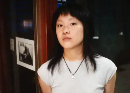 a picture of benny, an acoustic artist