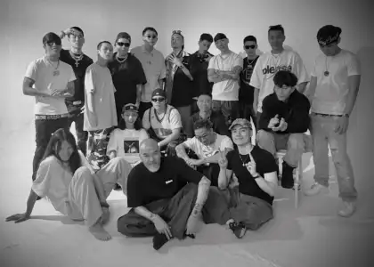 DJ Lorry with the 19 announced rappers in Shogun Rapper.