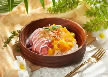 Mango sticky rice with ice cream
