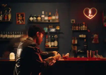 Lullaboy in his "i don't like u (but i love u)" music video