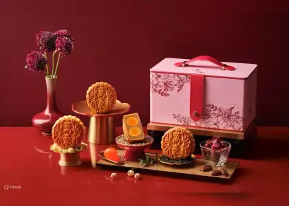 Singapore Marriott Tang Plaza Hotel Mid-Autumn Mooncakes