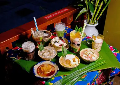 Range of Vietnamese desserts served at An Che
