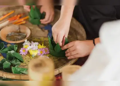 Moonlight Sky Lanterns Yi Peng & Loy Krathong Festival in Chiang Mai