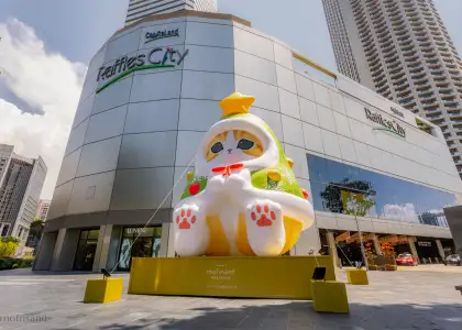 The Mofusand Christmas Tree in Raffles City