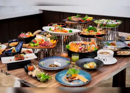 Christmas Eve Dinner: Seafood & International Buffet at The Berkeley Dining Room