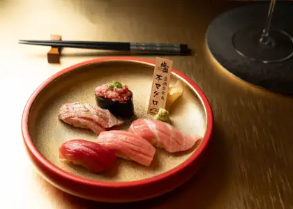 Sushi Raku & Bar sushi set
