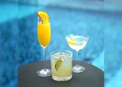 Las Palmas happy hour cocktails