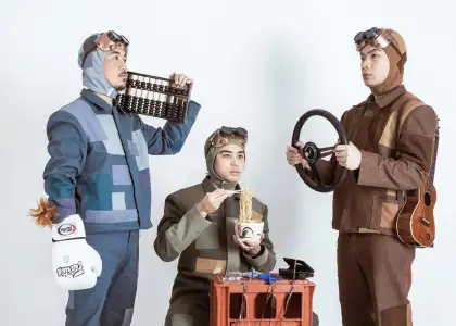 A famous comedy trio from Thailand