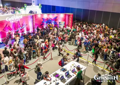 Attendees of HoYoFEST 2025 at the Genshin Impact stage