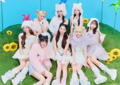 Members of global girl group UNIS