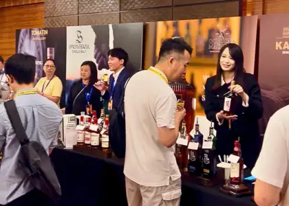 Hong Kong Whisky Festival 2025 - Liquid Asia whisky distributor and attendees sampling whiskey, photo by The Beat Asia