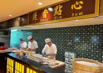 Lin Heung Lau dim sum area