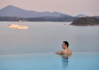 7 WM Hotel Hong Kong infinity pool