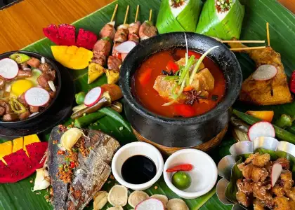 Blackbeard's Seafood Island boodle fight