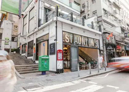 The Legendary So Ho Gastropub Stauntons Re opens with New Team Menu